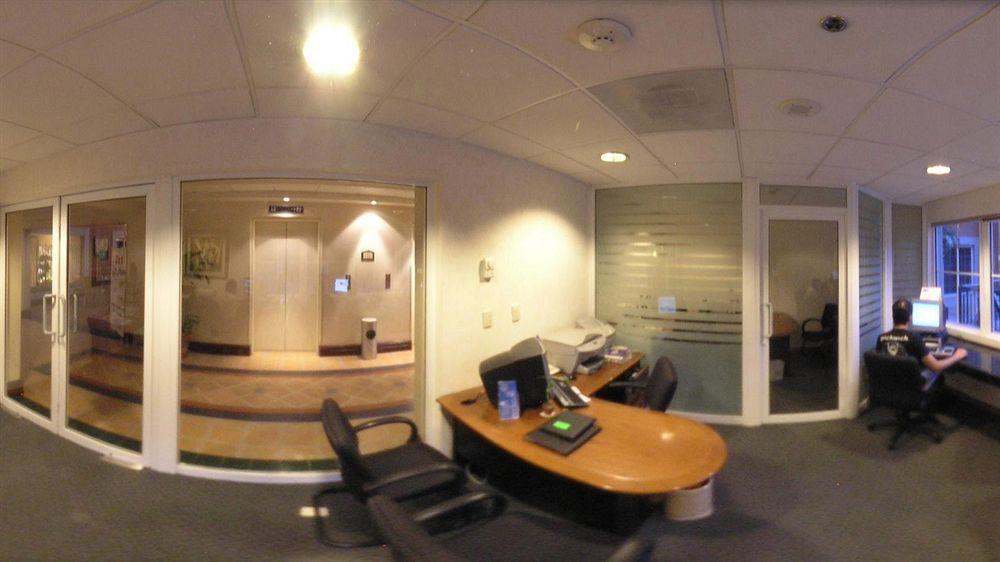 蒙特雷加莱里亚斯圣赫罗尼莫智选假日酒店 外观 照片